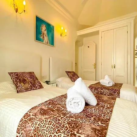 Autre Chose Villa *